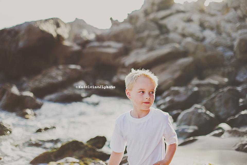 Extended family beach session Corona del Mar beach. Orange County family photographer Beach session. Orange County, los angeles, san diego, inland empire family children kids couples senior photographer